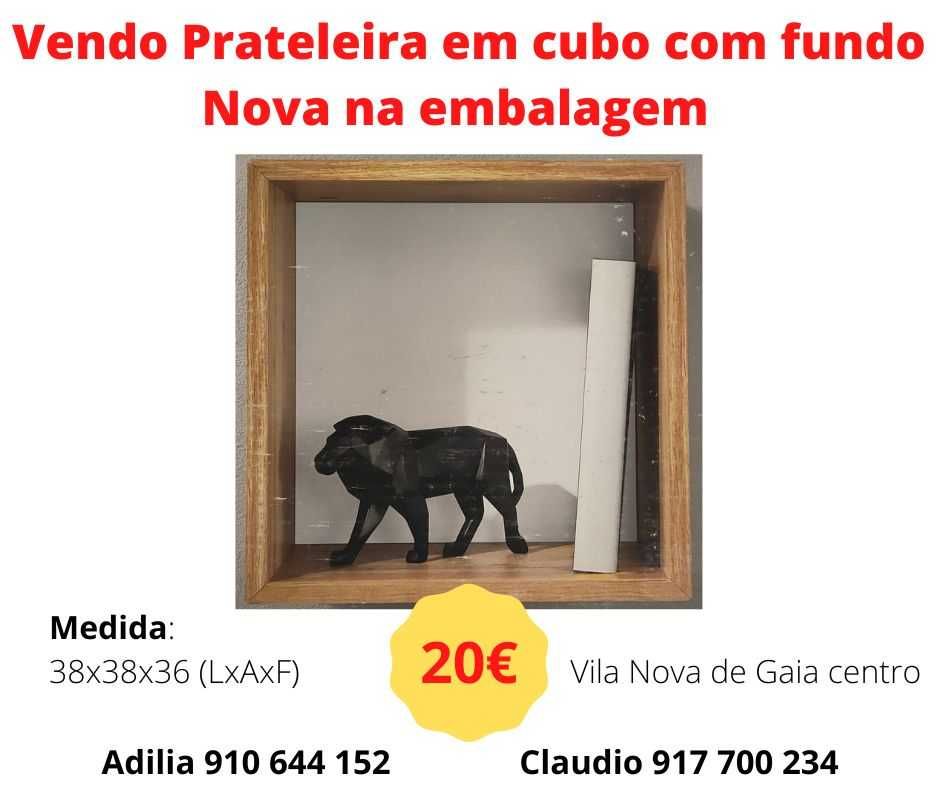 Vendo Estante Cubo em madeira com fundo - Nova na embalagem