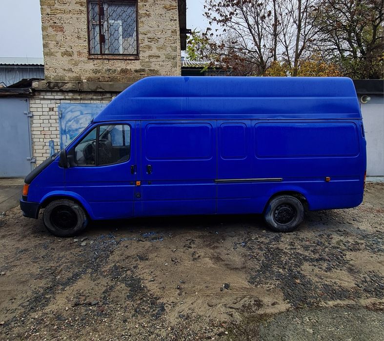 Ford Transit 2.5d в ухоженном состоянии