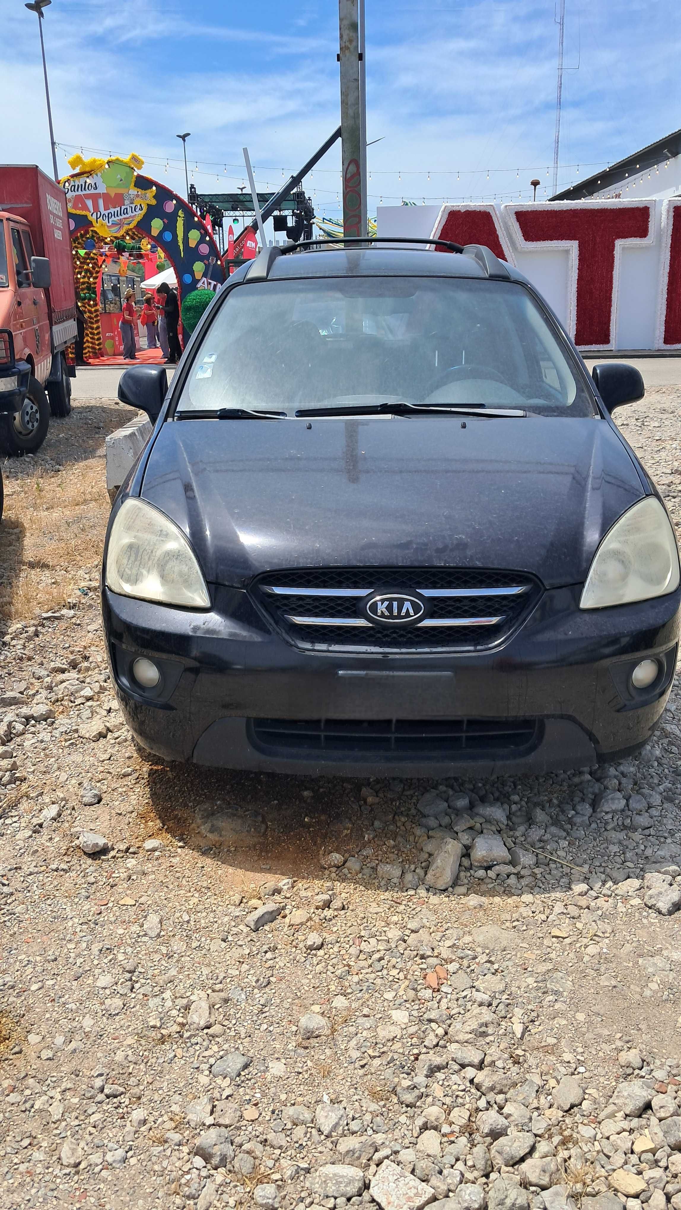 Vendo KIA CARENS 2.0, 140, 7 lugares , ano 2010