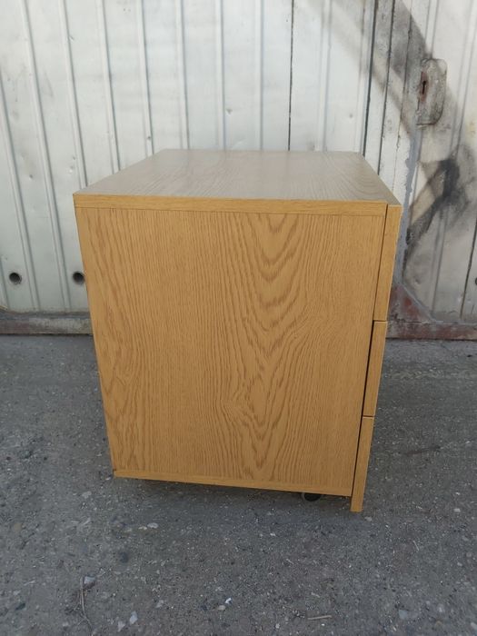 Kontenerek pod biurko