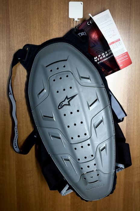 Nowy ochraniacz pleców Alpinestars (rozmiar M) – Żółw motocyklowy