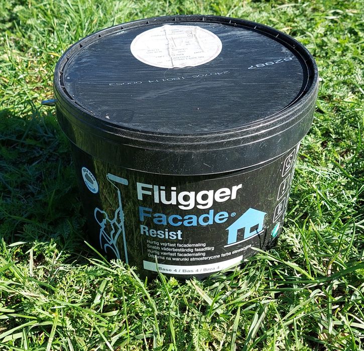 Flugger Facade Resist- akrylowa farba elewacyjna- czarny mat
