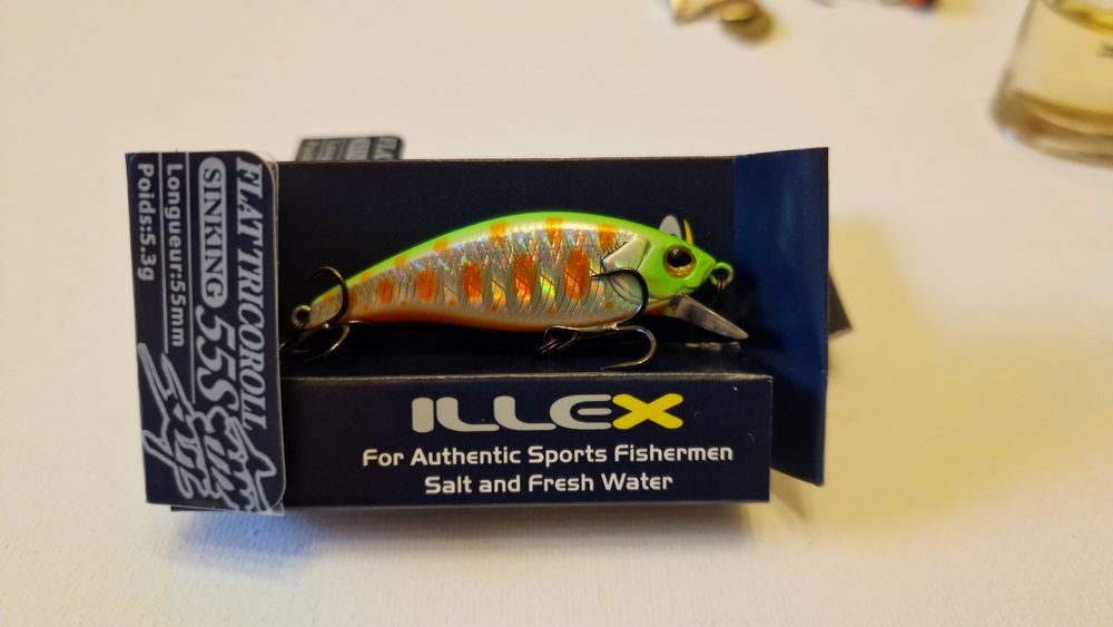Wobler  Illex Flat Tricoroll sinking 55 s. Nowy.