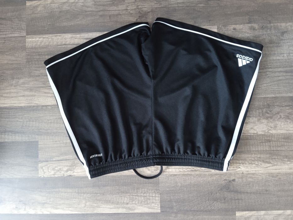 Spodenki piłkarskie ADIDAS Sguadra 11  stan idealny