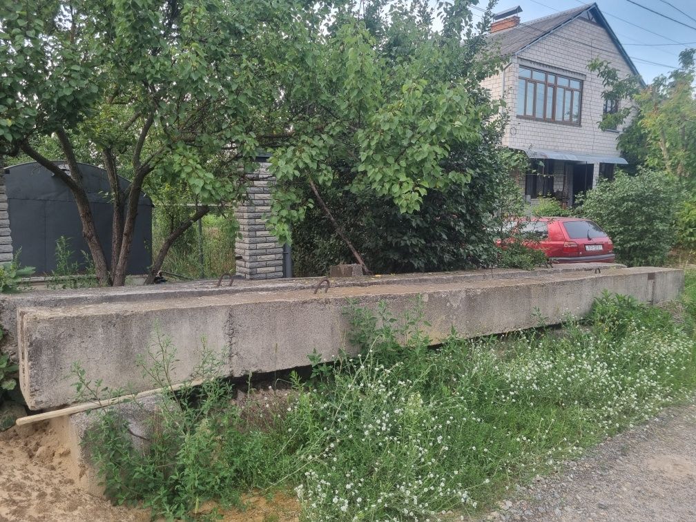 Продам блоки бетонні під фундамент