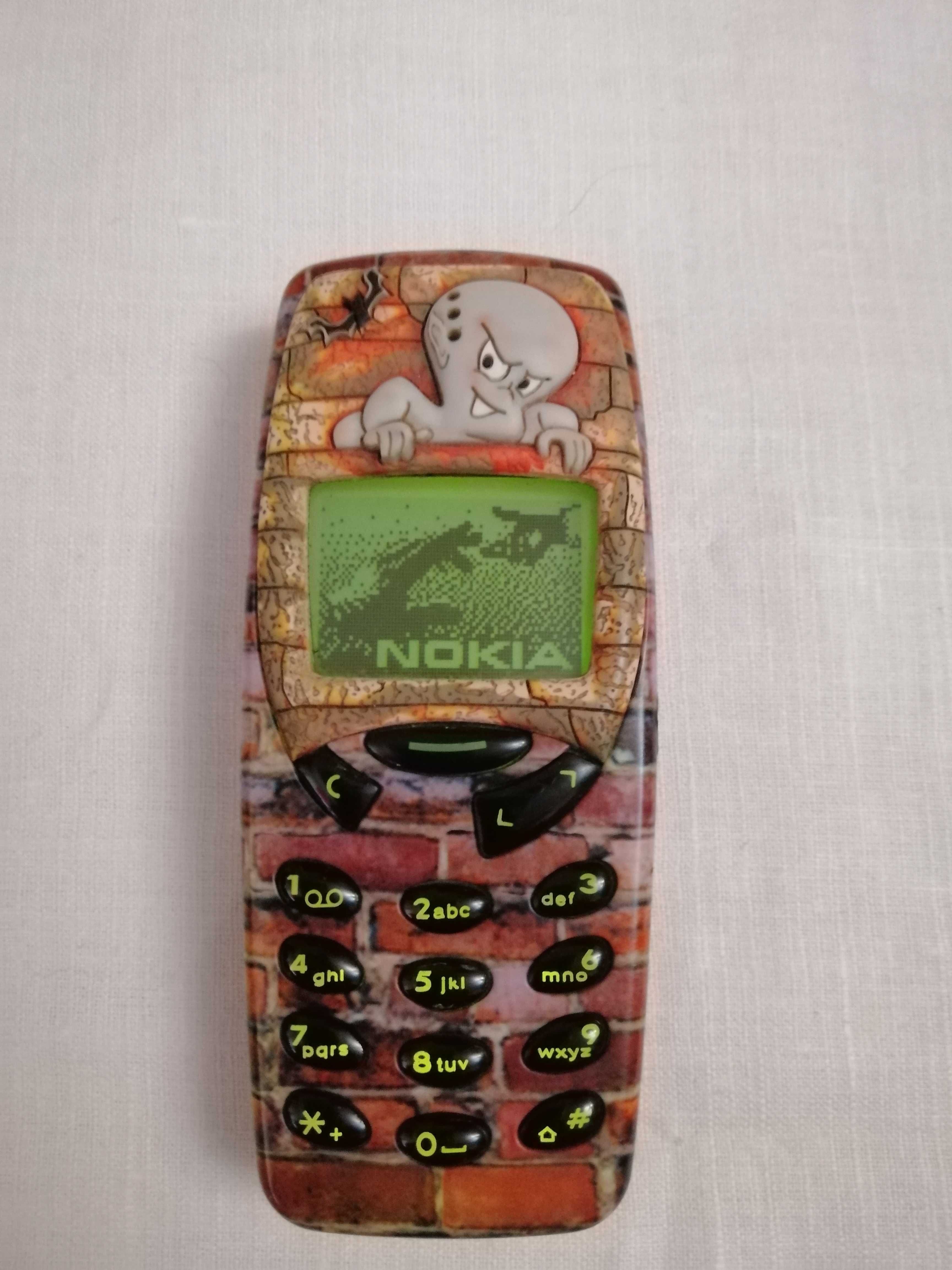 Мобильный телефон Nokia 3310, в необычном корпусе.