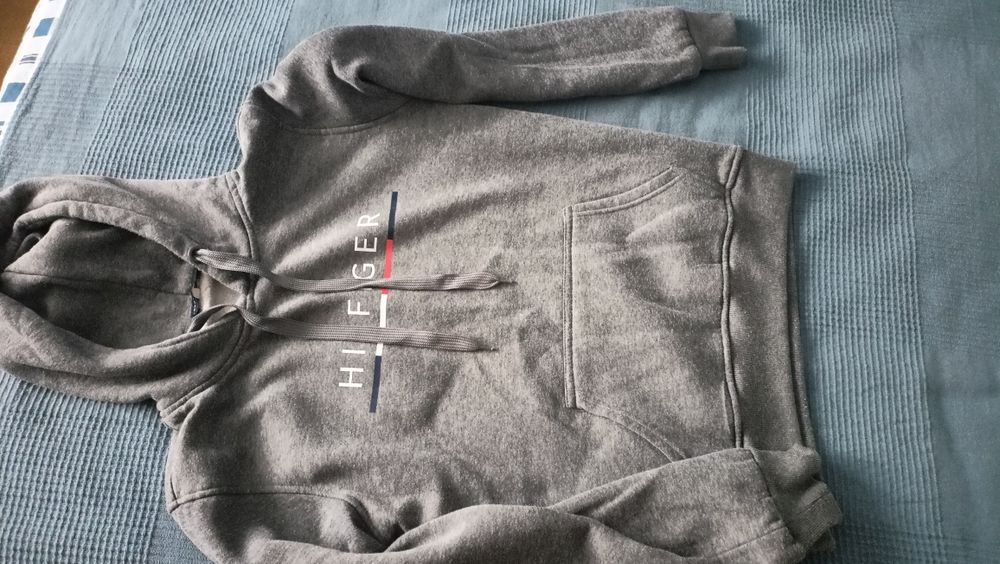 Bluza szara z kapturem