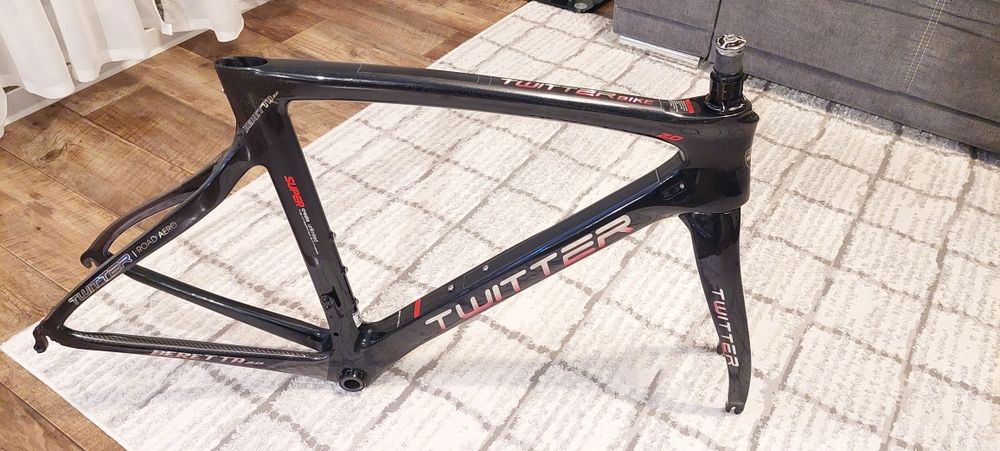 Rama szosowa  carbonowa  rozmiar M