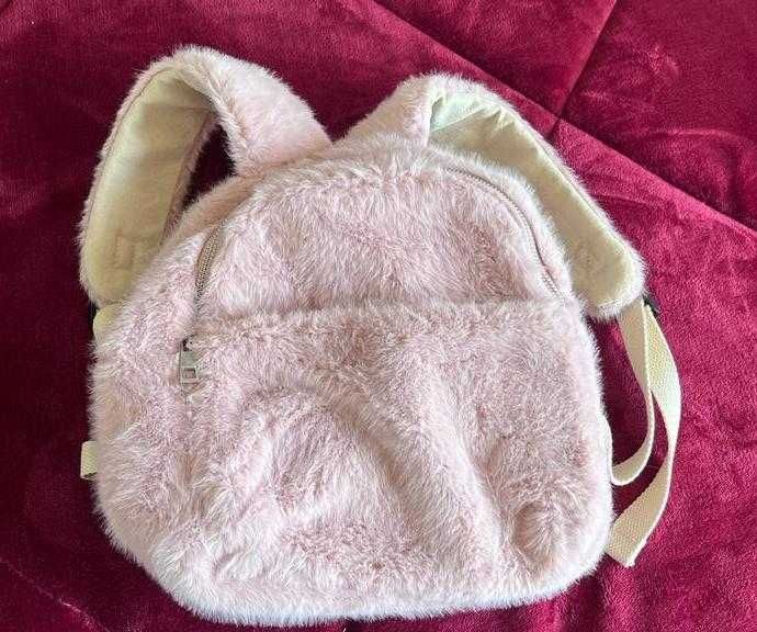 Mochila de pêlo Stradivarius