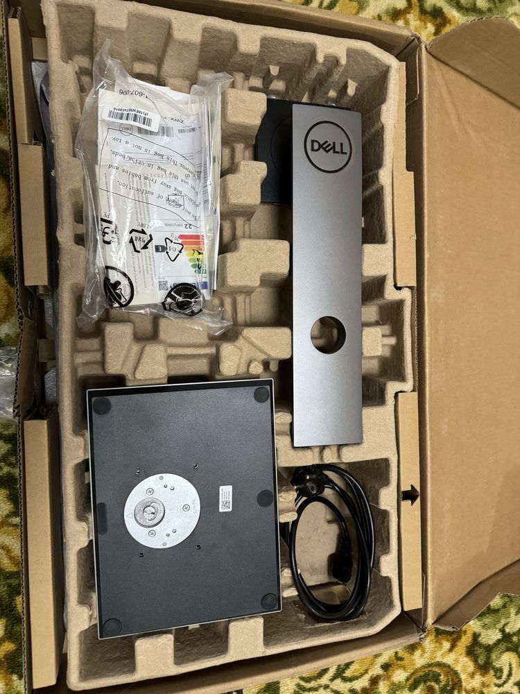 Монітор 27" Dell P2720D