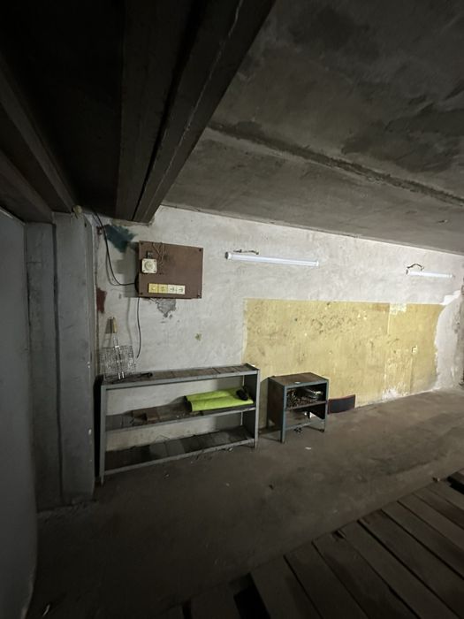 Оренда. Капітальний гараж. Тополя 1 Аренда капитальный гараж Тополь 1