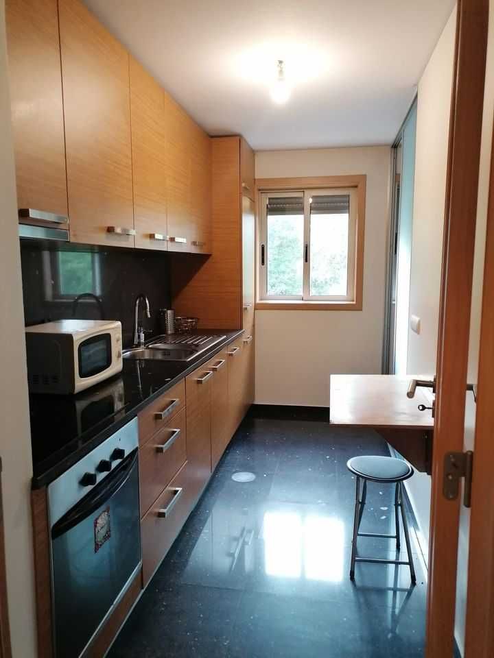Quarto para arrendar polo universitário