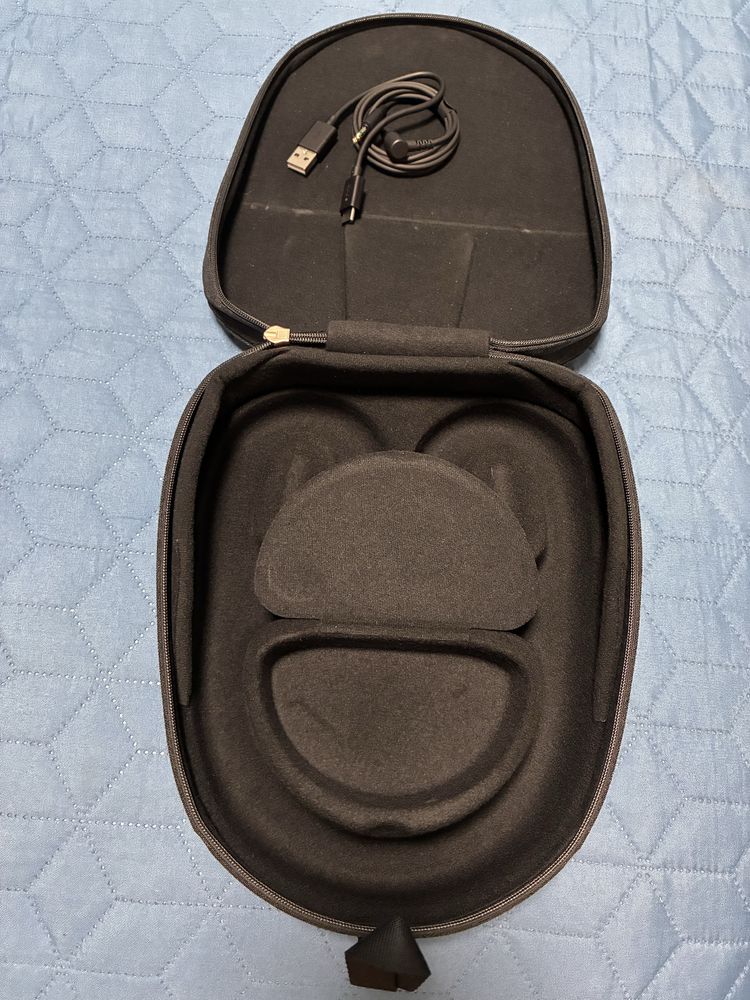 Sony  wh-1000mx5