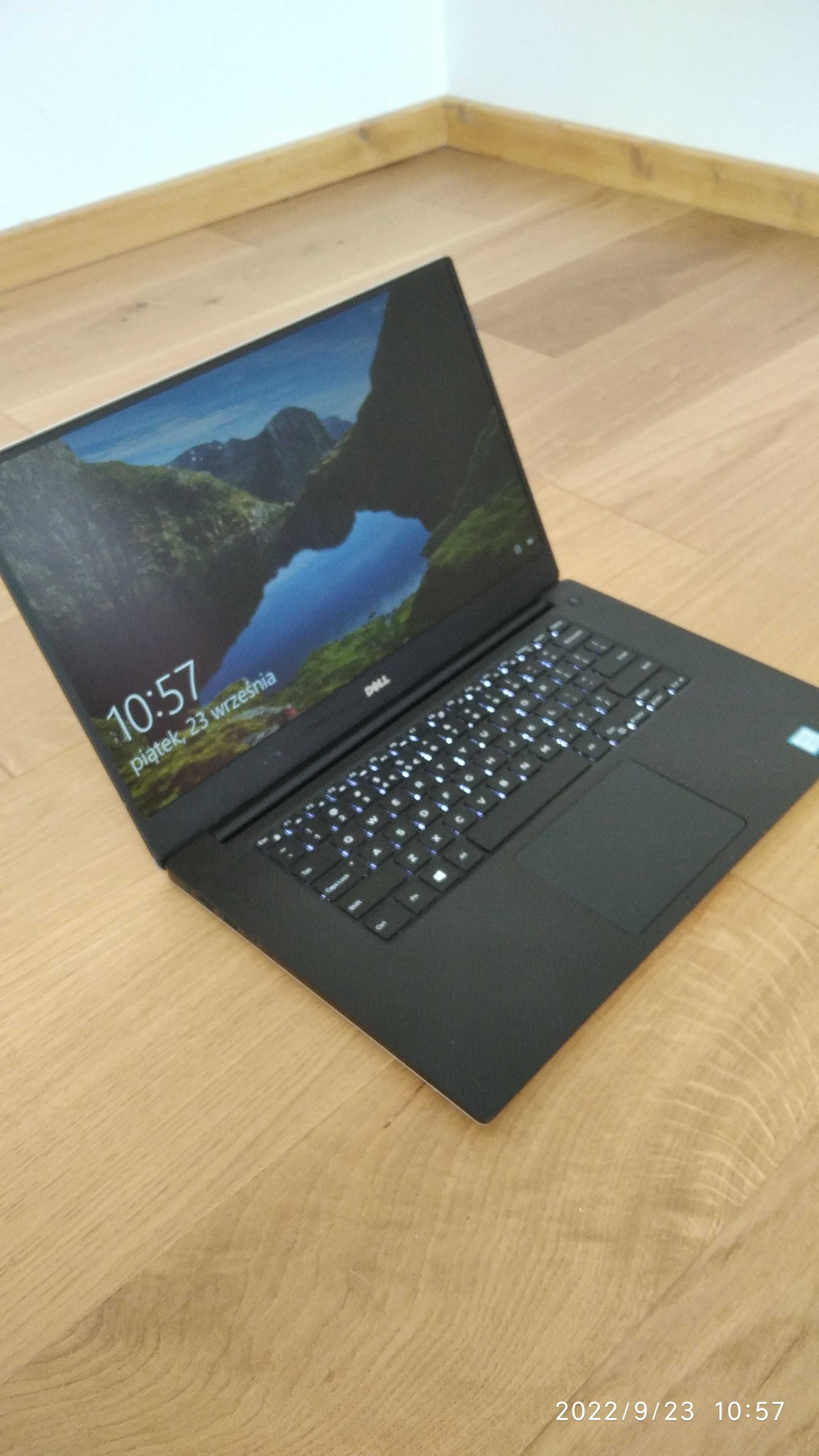 Laptop Dell Precision 5520 / Intel(R) Core(TM) i7-6820HQ