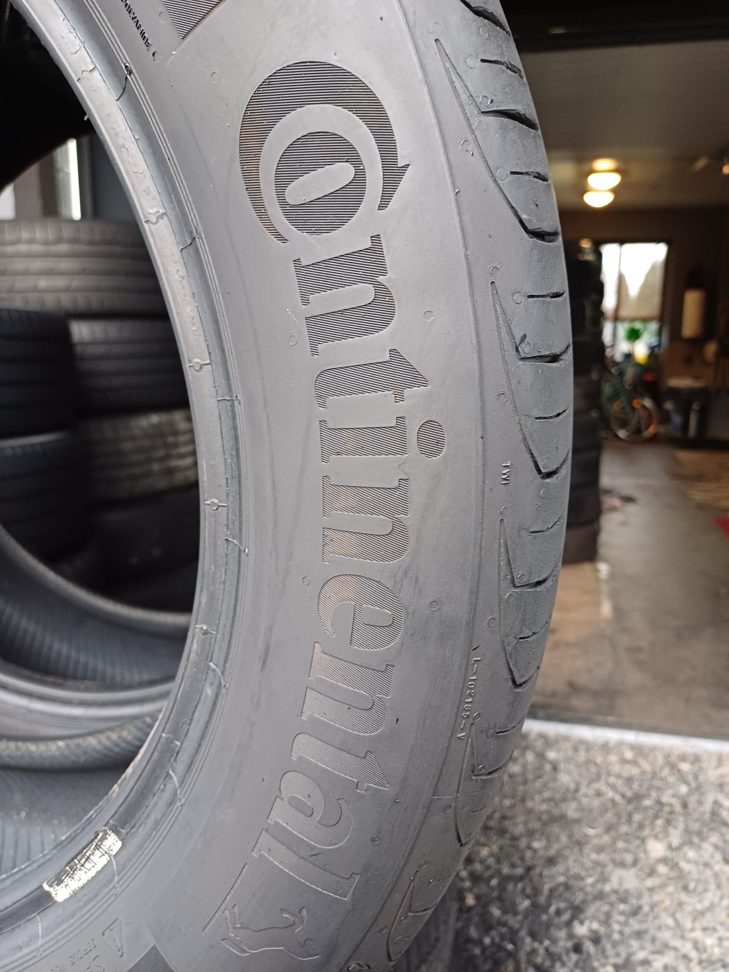 225/55/17 Sprzedam parę opon letnich Continental premiumcontact 6