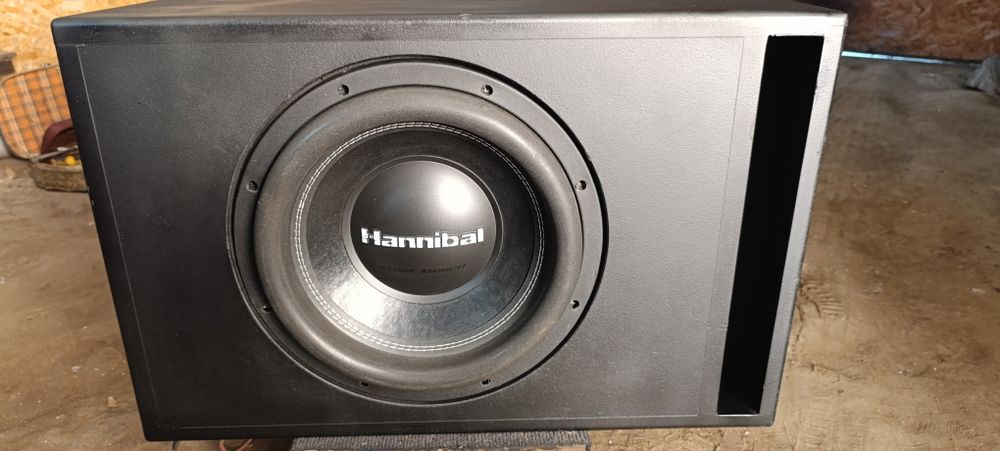 Сабвуфер Deaf Bonce Hannibal HSS-2812