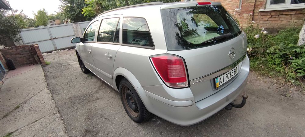 Продам автомобіль Opel Astra H 1.9 2006 рік