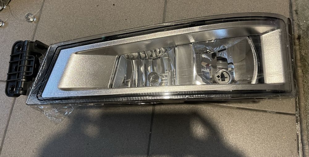 Volvo FH16 Reflektor przeciwgłowy