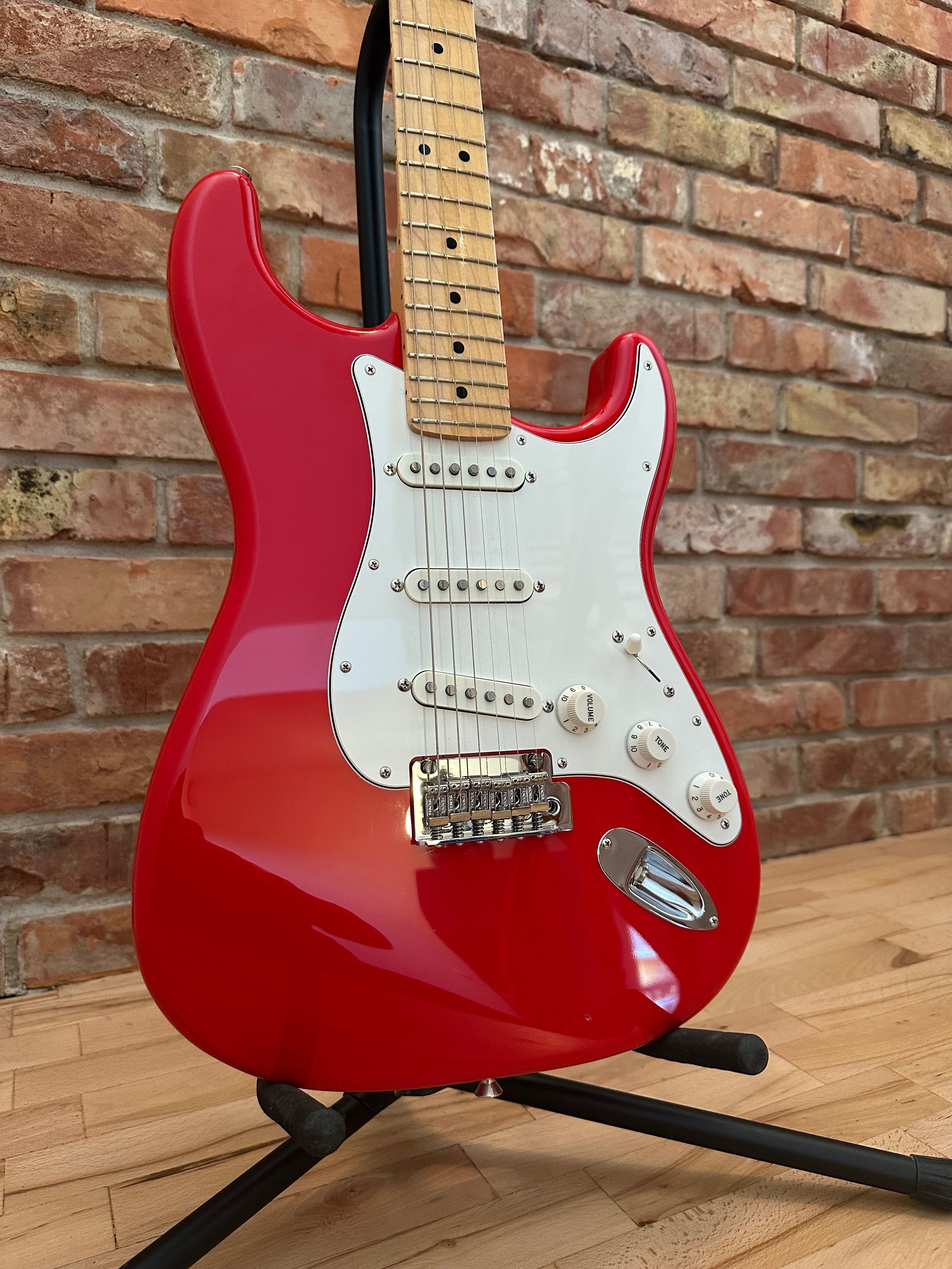 Fender Stratocaster Hybrid II Modena Red - Made in Japan
