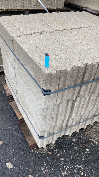 Продам блок вапняковий з білого щебеню та цементу 26/50/9