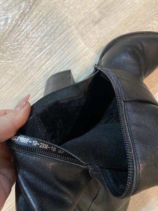 Продам зимові ботфорти чоботи, шкіра.