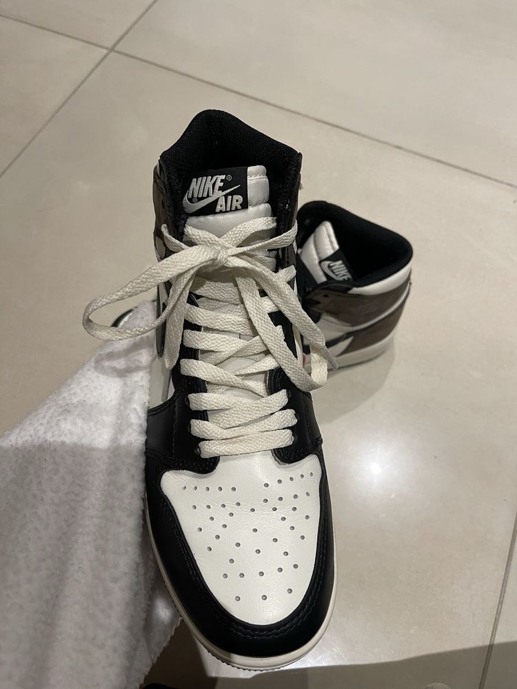 Air Jordan 1 Retro High Dark Mocha