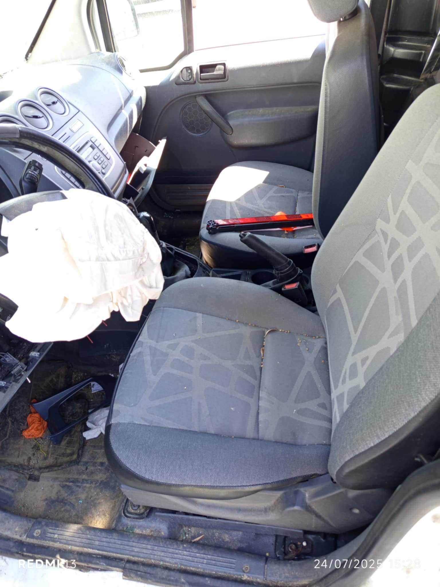 Para peças Ford Transit Connect 1.8TDCI ano 2011