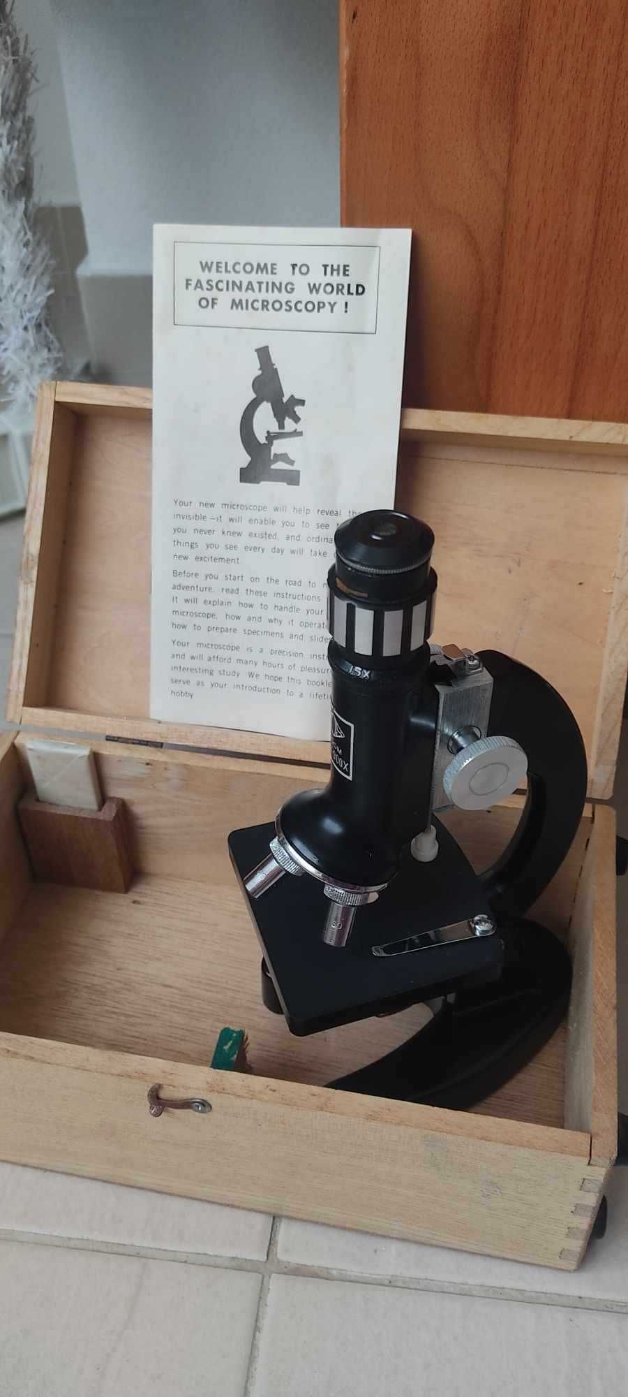 Microscópio estudantil vintage 100x900x
