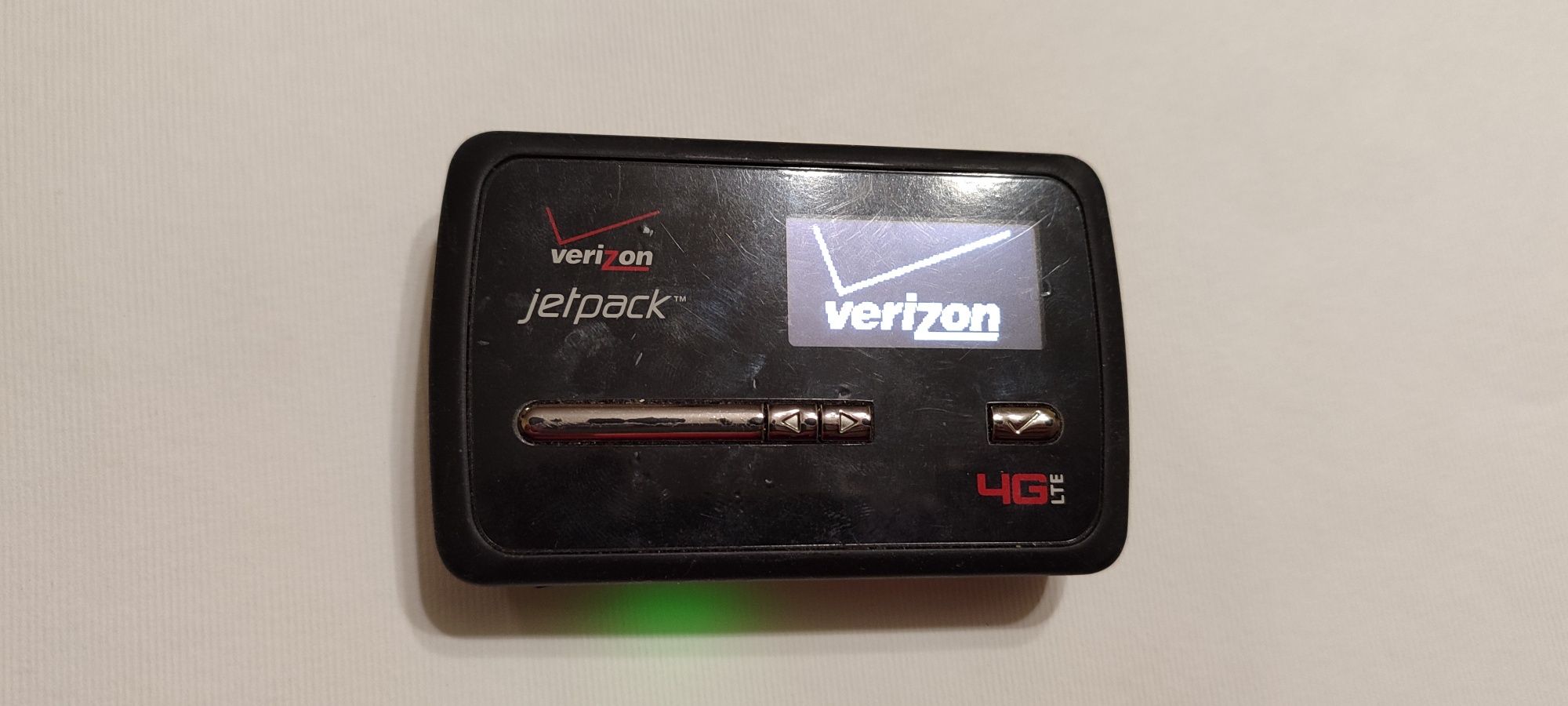 Роутер Novatel MiFi 4620LE Verizon Jetpack. Гарний стан.