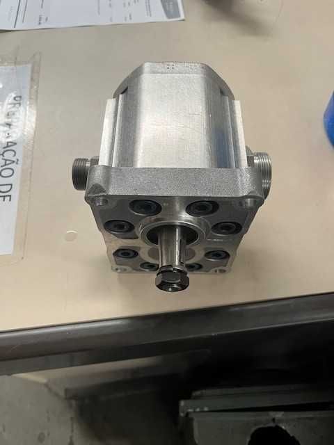 Bomba hidraulica SAUER grupo 3 direita 38cc