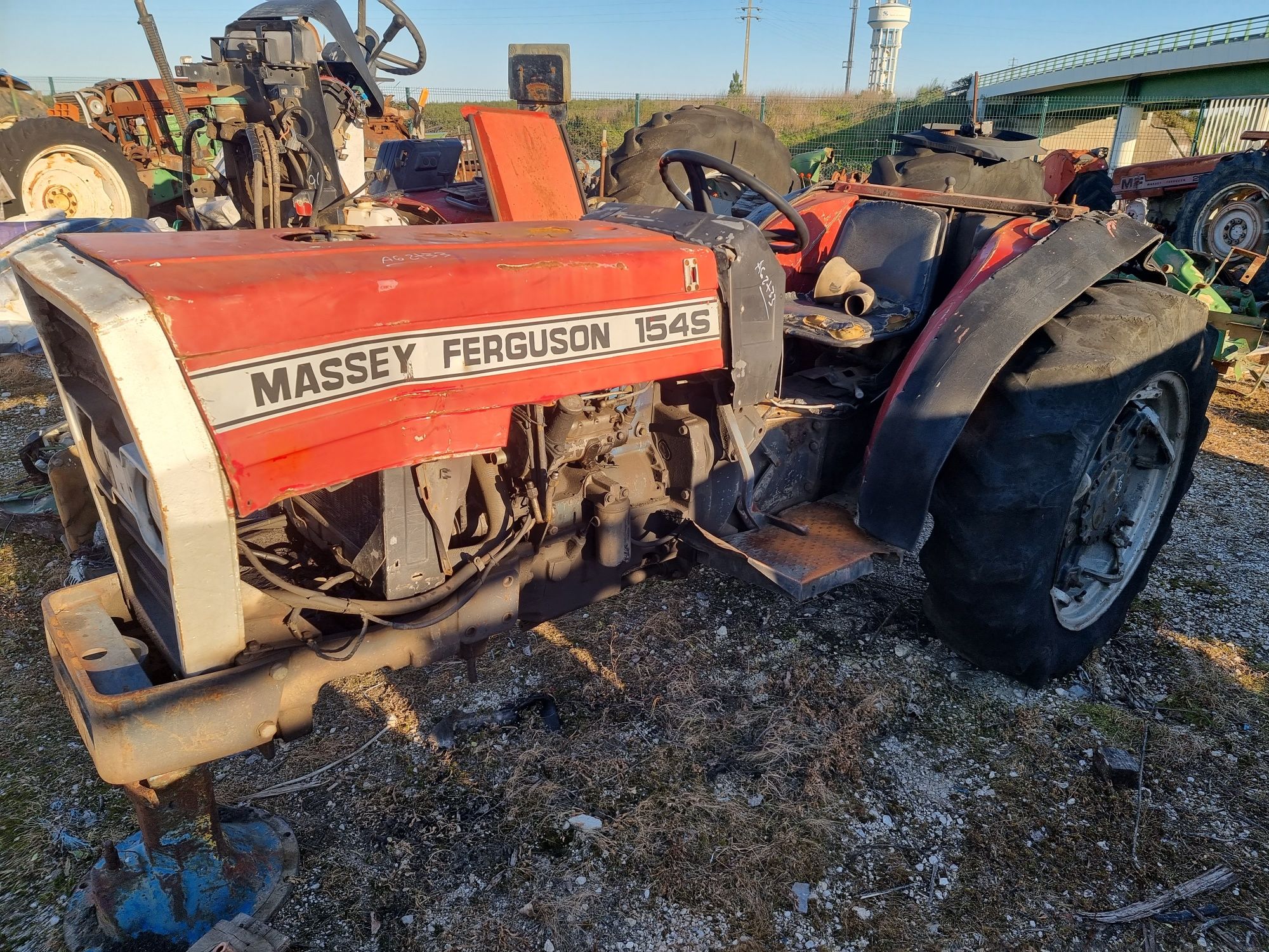 Trator Massey Ferguson 154 para peças