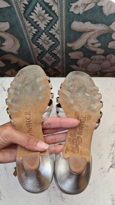 р.30 Дитячі босоніжки для бальних танців туфлі