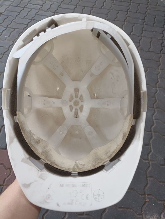 Kask budowlany biały regulowany 54-62