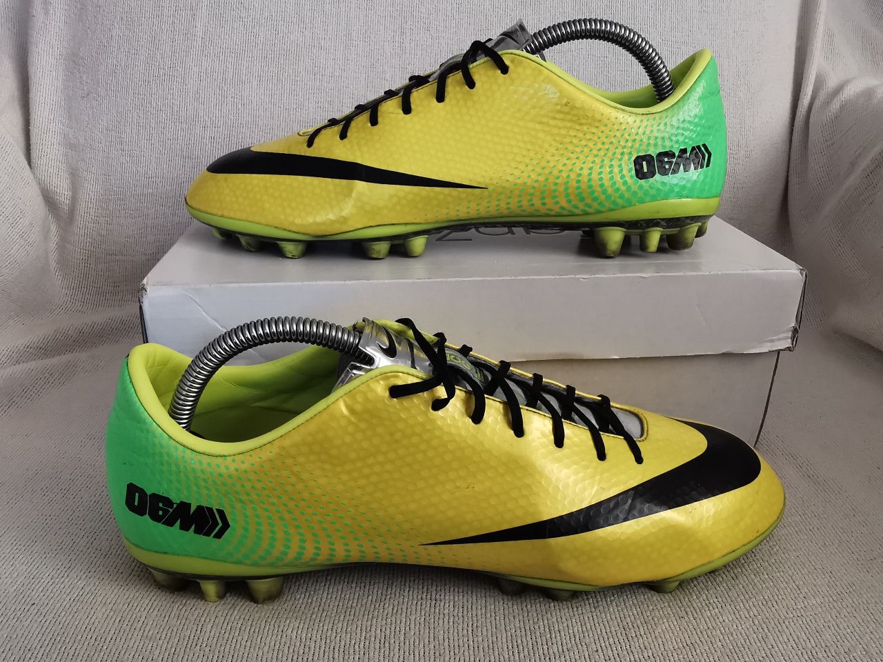 Nike Mercurial Vapor IX Acc Bośnia korki lanki buty piłkarskie 41