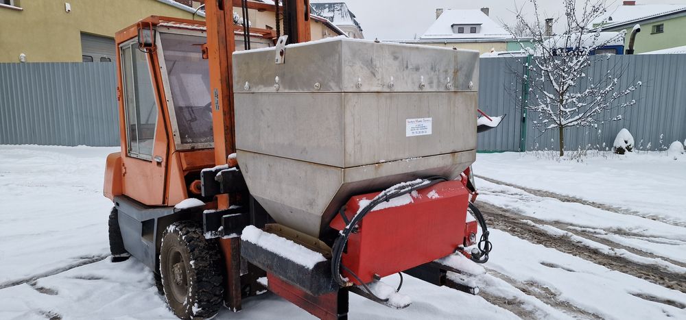 Solarka piaskarka bus pikap pick-up traktor na taśmę