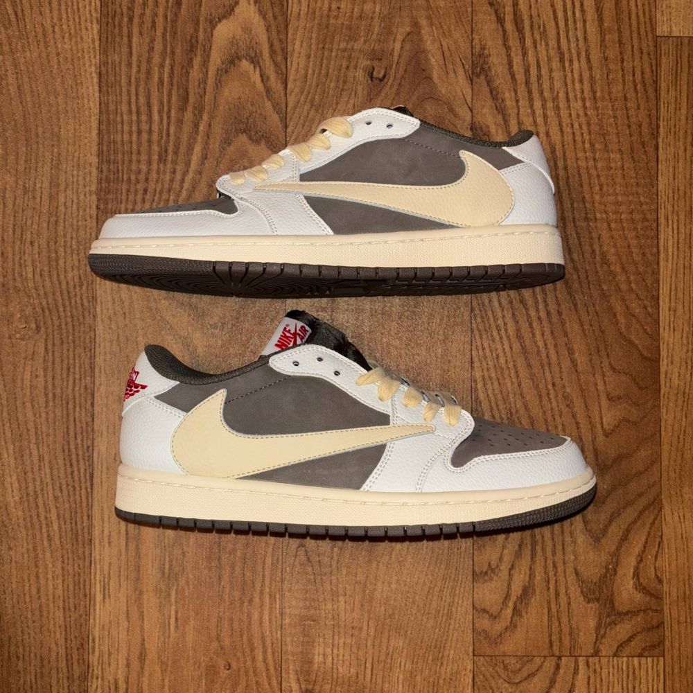 Air Jordan 1 low reverse mocha (Travis Scott)