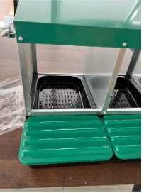 Гнездо для кур-несушек с яйцесбором защищенным, большое, на 4 отсека