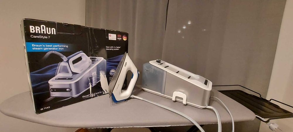 Продається праска Braun