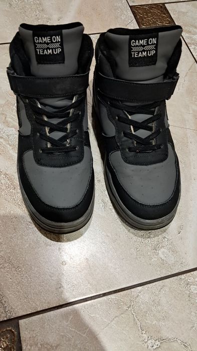 Зимові ботінки для хлопчика 37 розміру, устілка 23 см.