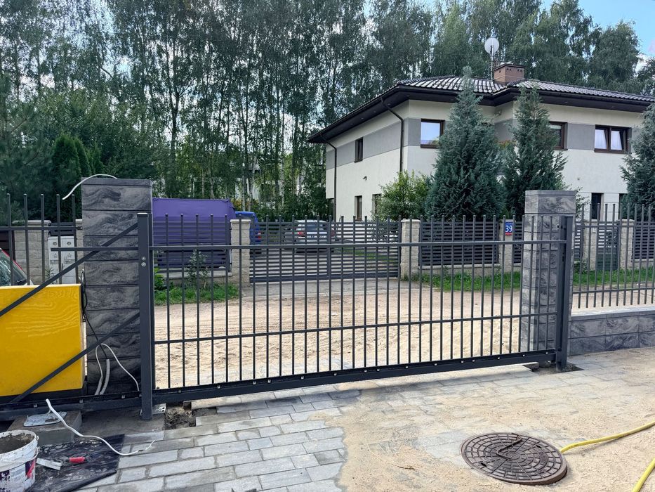 Montaż bram przesuwnych, furtek i automatyki