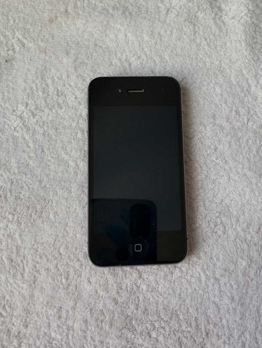 Sprzedaż iPhone'a 4S