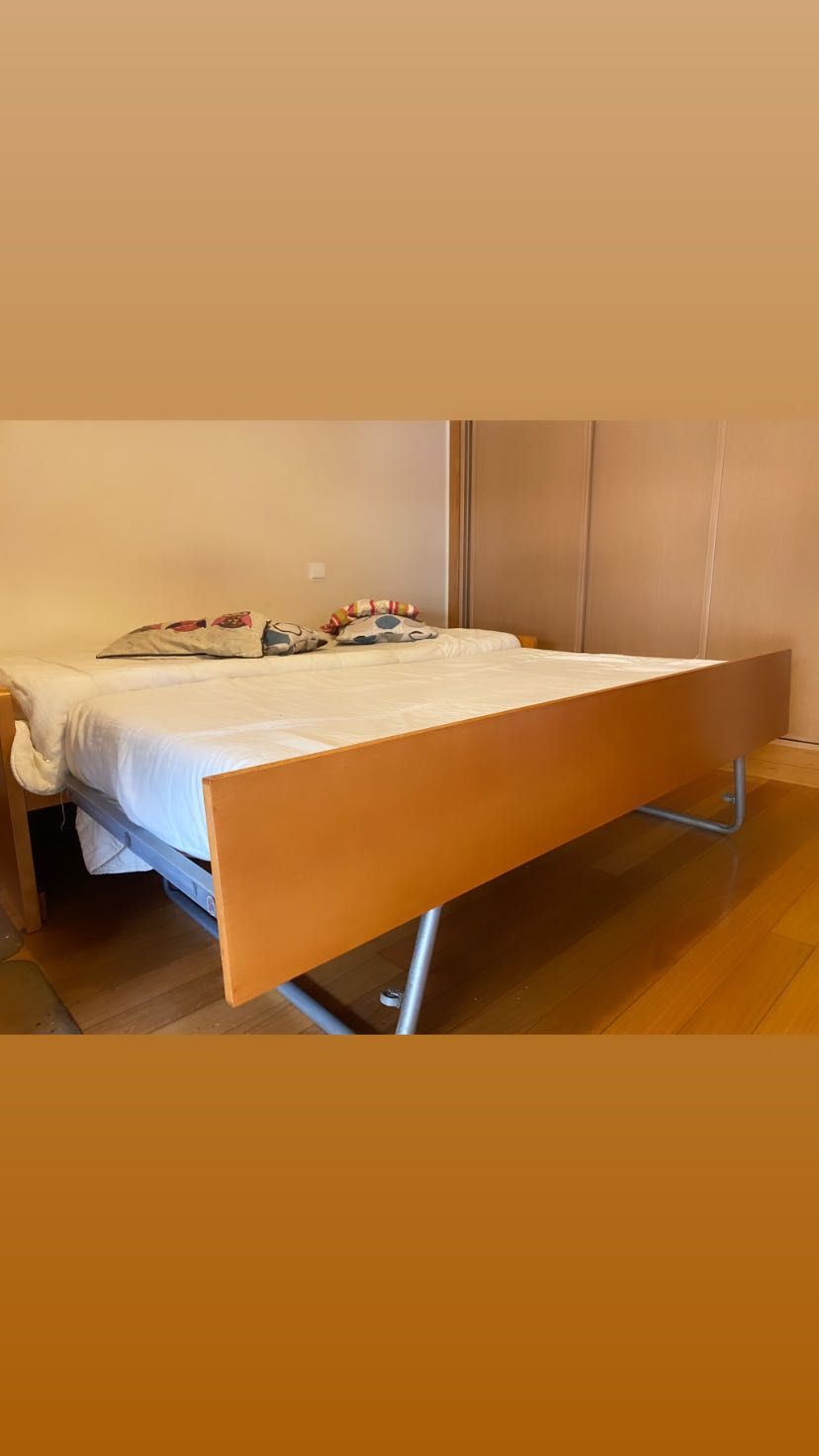 Conjunto de camas com gaveta (madeira)