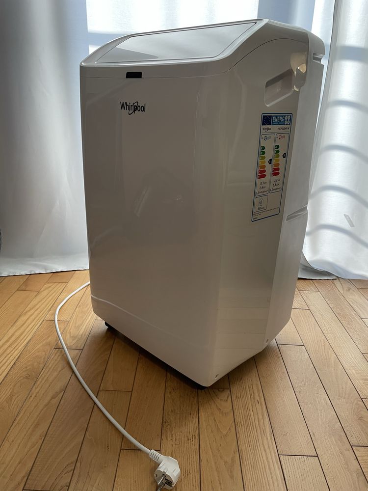 Klimatyzator Kompakt Whirlpool PACF212HPW
