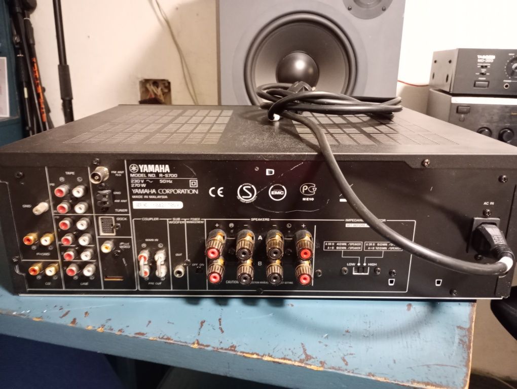 Amplituner stereo Yamaha R-S700