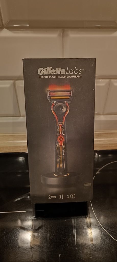 Gillette Labs heated razor maszynka z podgrzewanymi ostrzami zestaw