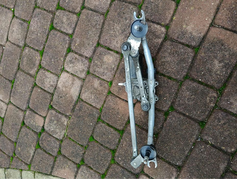 Mechanizm wycieraczek przod Hyundai ix20 Kia Venga