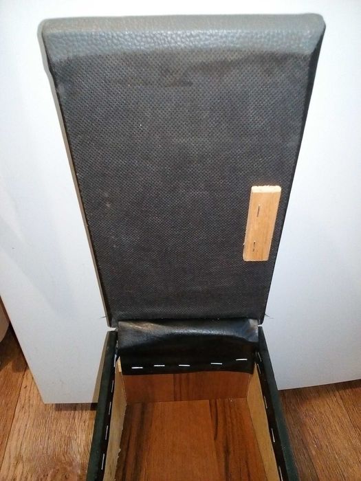 подлокотник на Skoda Fabia