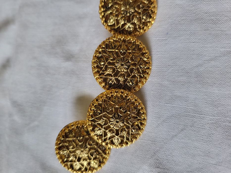 Guzik z symbolem. Stare. Kraków.