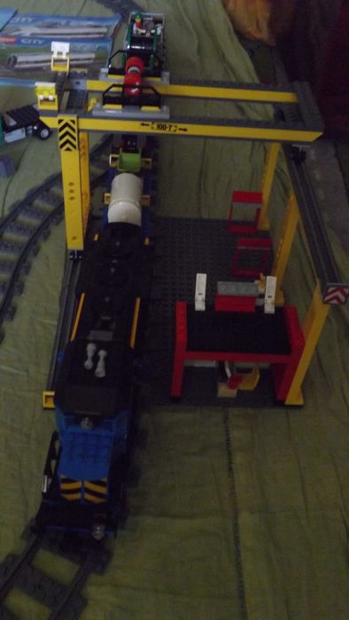 Продаю 4 набори LEGO потяг 60052 електричка 60051 рейки 7895 *2