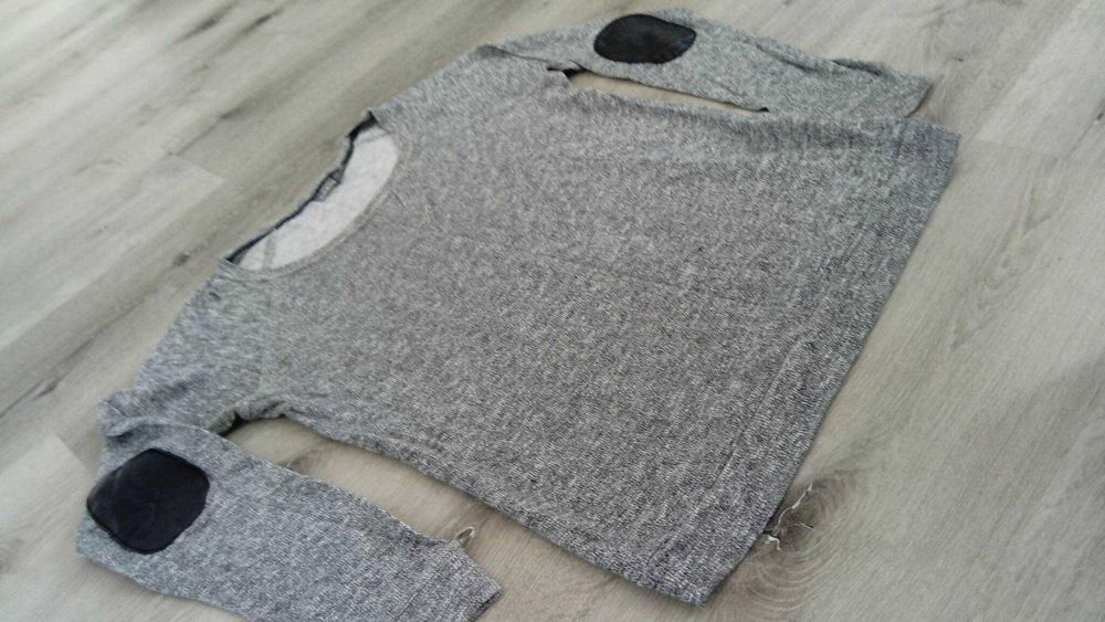 Markowy sweter, sweterek bluzka t-shirt BERSHKA rozm. L